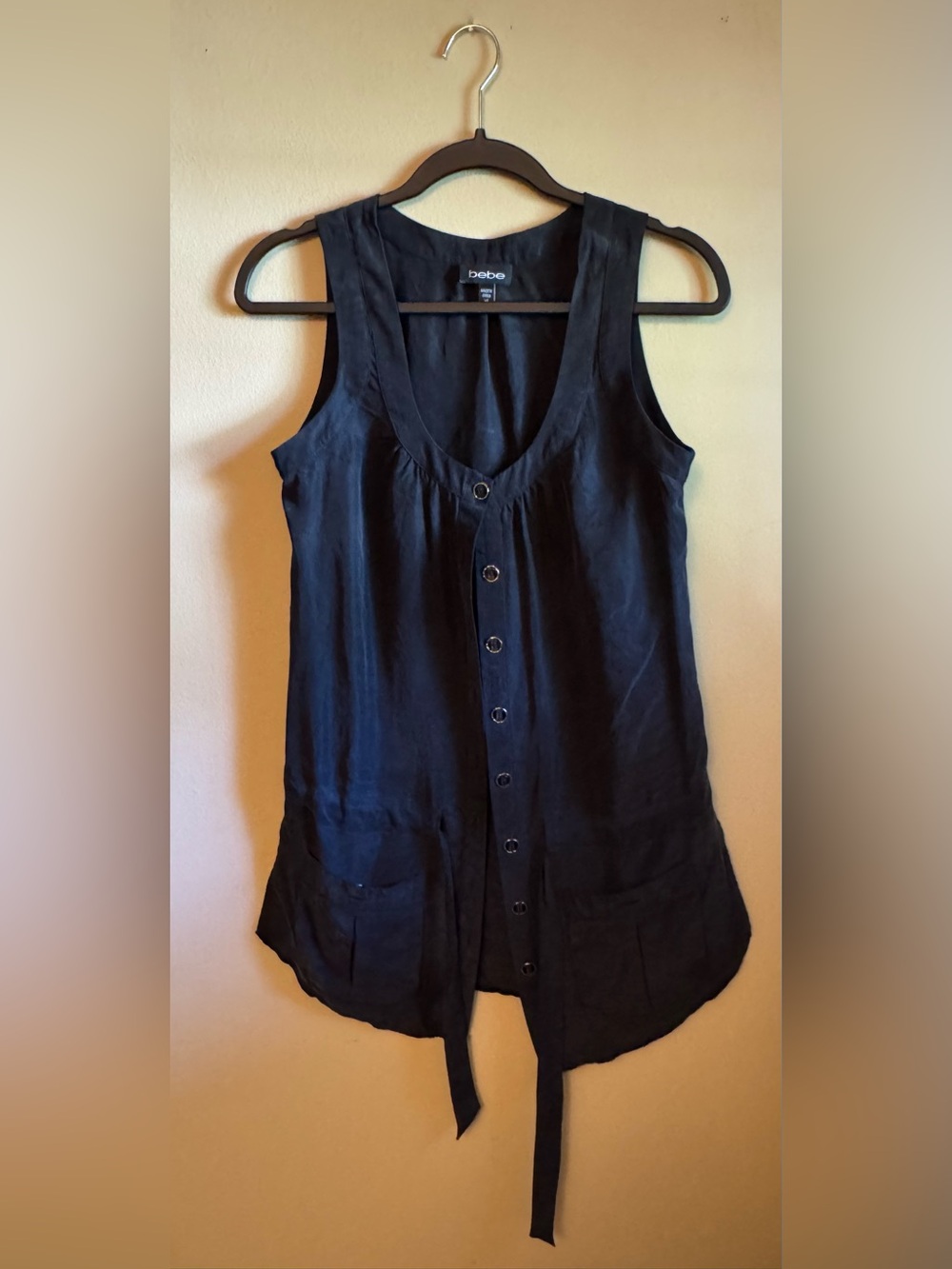 bebe Black Sleeveless Button-Front Tunic Top